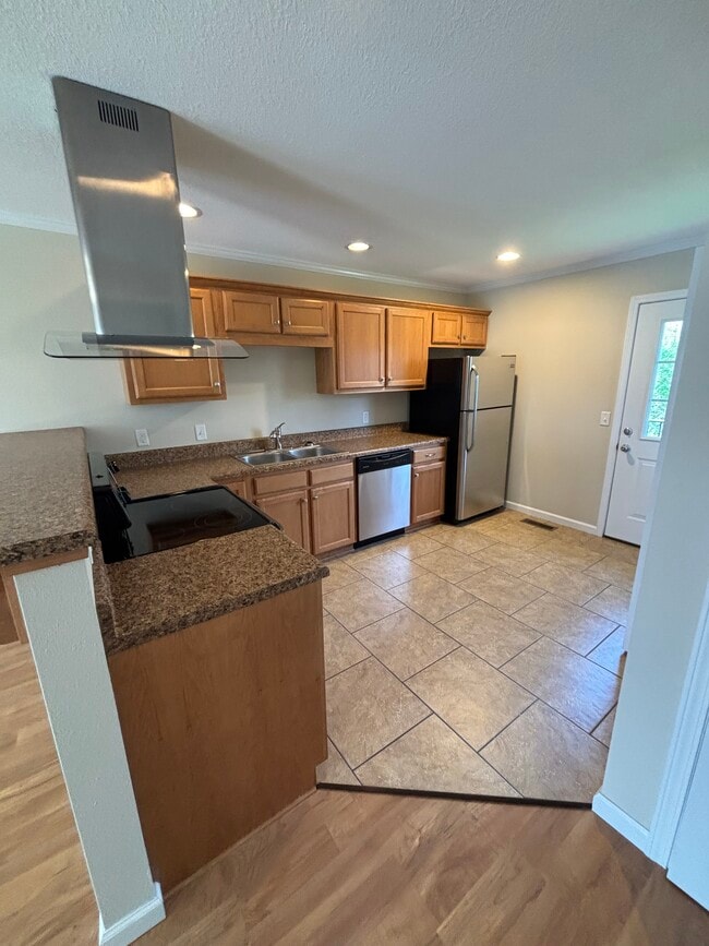 Kitchen - 45 Kaylee Ln Unit #102