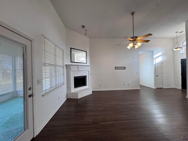 Photo - 104 Sir Patrick Way