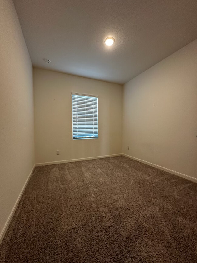 Photo - 14432 Woodland Vly