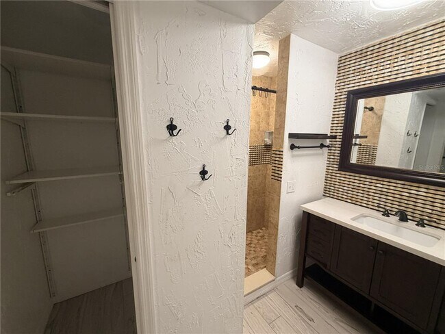 Photo - 1707 W Comanche Ave