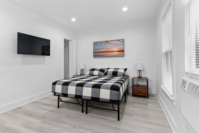 Photo - 412 Harwood St Unit ID1094307P