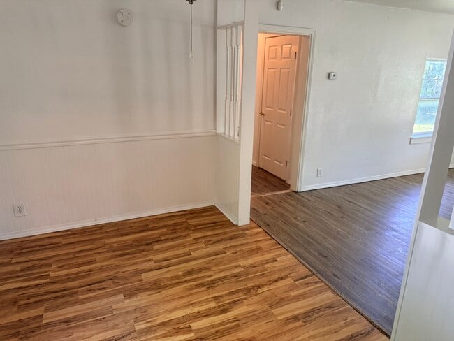 Photo - 2529 E 29th St N