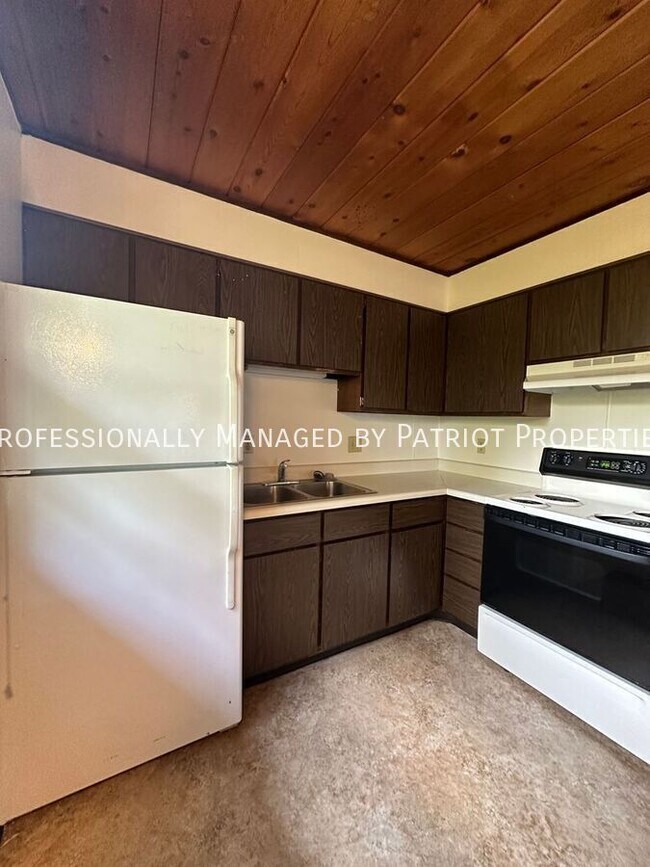 Building Photo - 1705 Onsgard Rd Unit 1