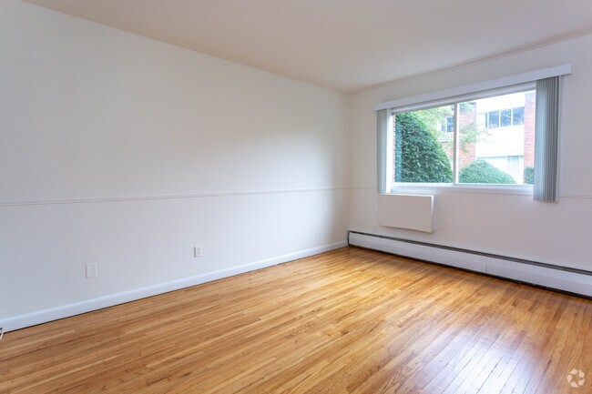 2BR,2BA - 950SF Bedroom