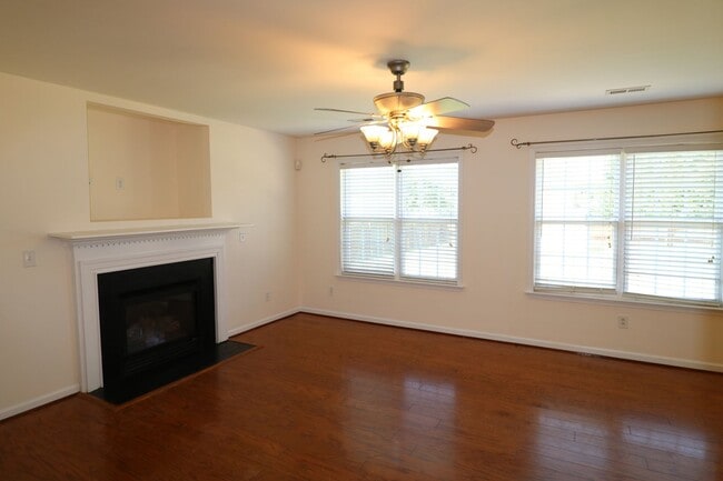 Photo - 136 Silver Creek Trail