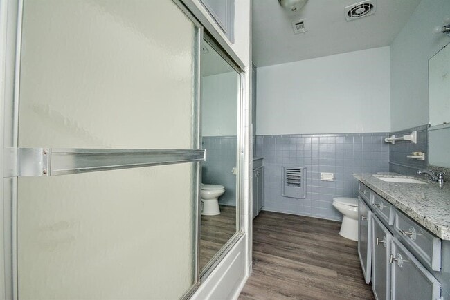 Photo - 917 Defender St