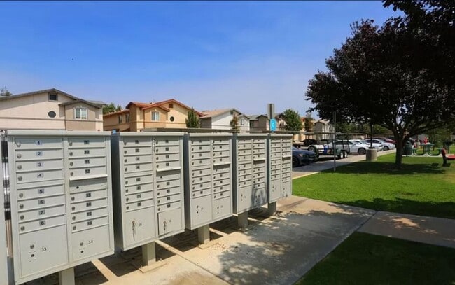 Photo - 600 Hosking Ave Unit D