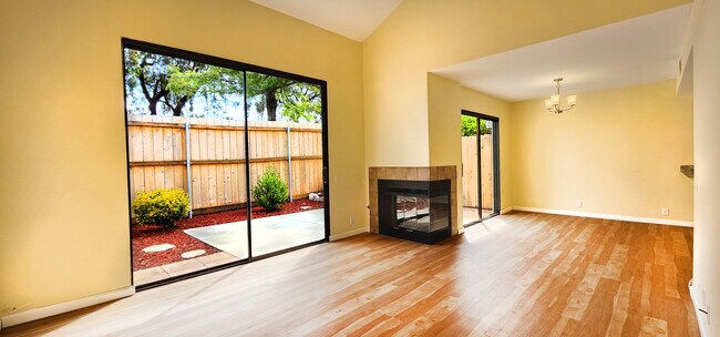 Photo - 3676 Constellation Rd