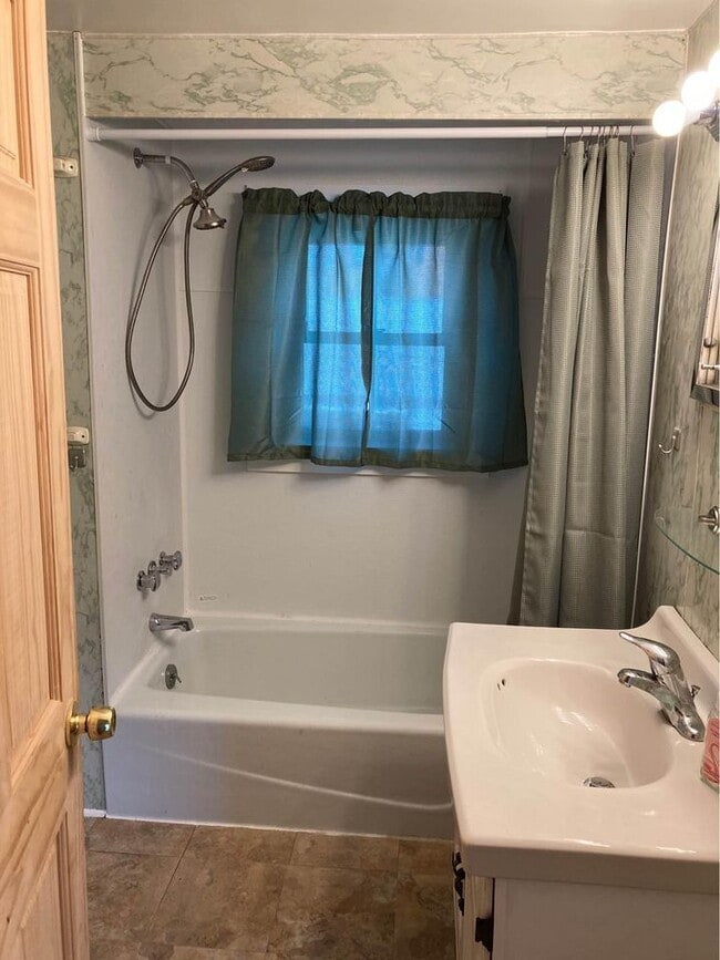 Photo - 64 Valley St Unit 2