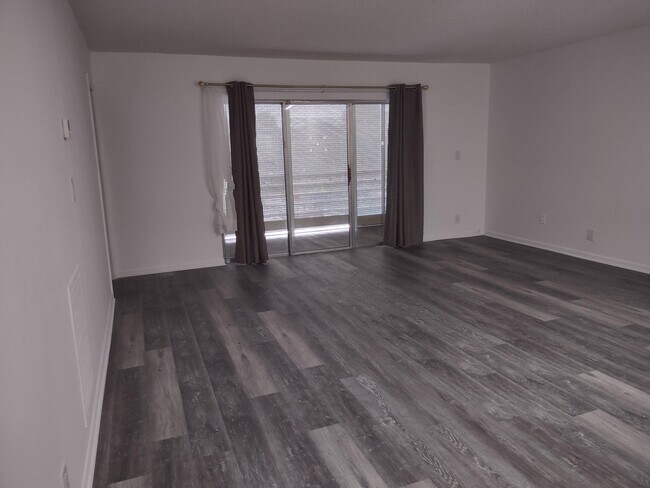Photo - 3212 Strawflower Way Unit 211