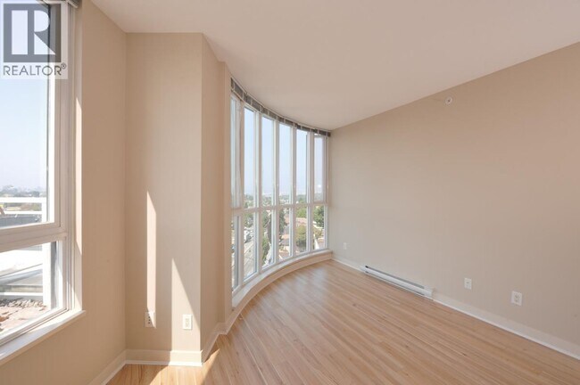 Photo - 4028 Knight St Unit 706