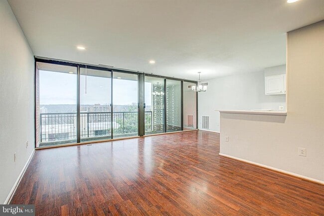 16 S Van Dorn St Unit 16 S Van Dorn St #604