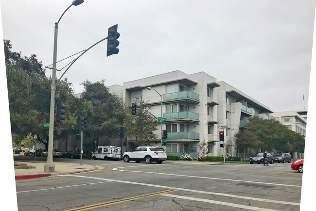 Photo - 825 Cordova St
