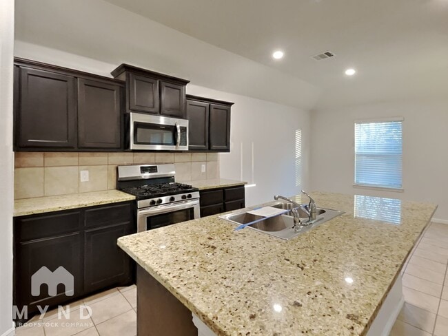 Photo - 808 Hutchins Dr