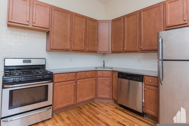 2454 N Southport Ave Unidad 1