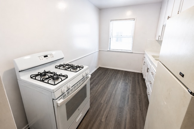 7056 Lanewood Ave