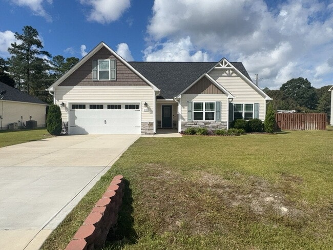 Building Photo - 206 Rowland Dr