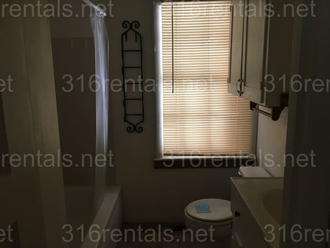 Photo - $775 - 2 bed 1 bath - Single Family Home