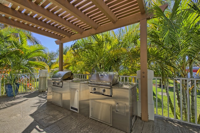 Toledo Club Apartments