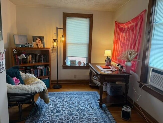 Photo - 4 Bedroom Townhome Across Street from JMU