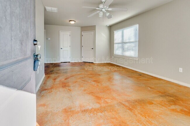 Photo - 14991 1st St