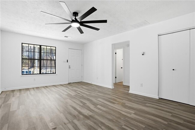 Photo - 858 Ohara Dr