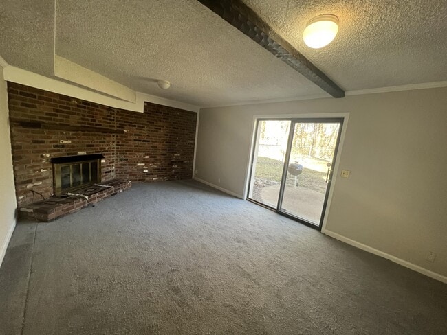 Photo - 2900 Moss Spring Dr