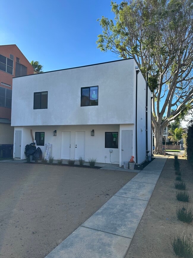 Photo - 826 Rose Ave