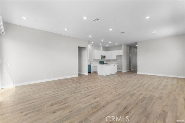 Photo - 1341 E 8th St