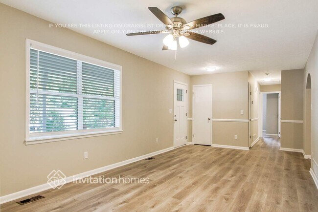 Photo - 4560 Birch Ridge Trail