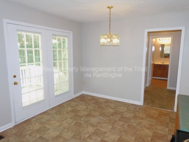 Photo - 1805 Cody Ave