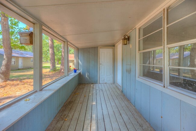 Photo - 234 Lakeview Dr