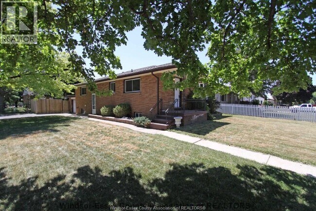 Photo - 198 Superior St