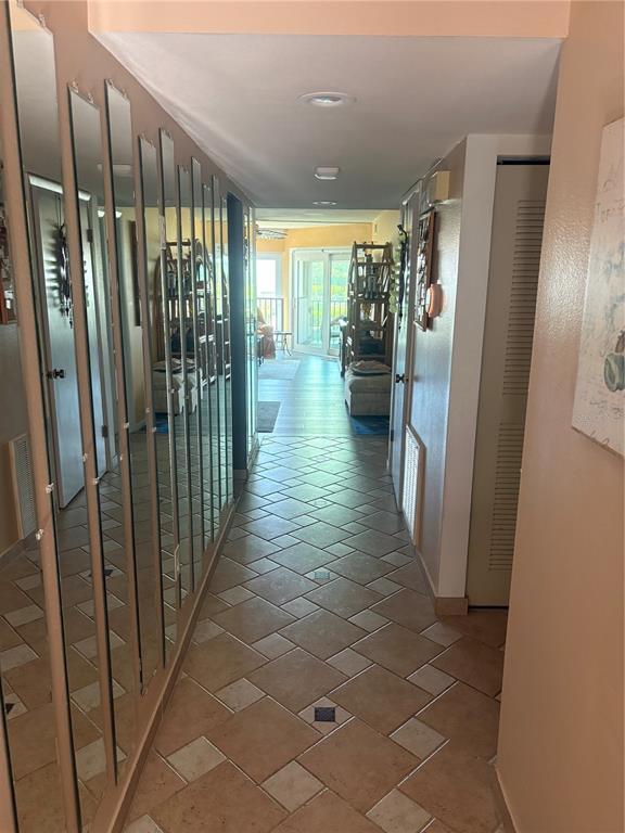 3705 E Bay Dr Unidad 103