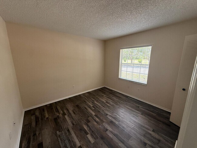 Photo - 8144 Fairways Cir Unit Apartment