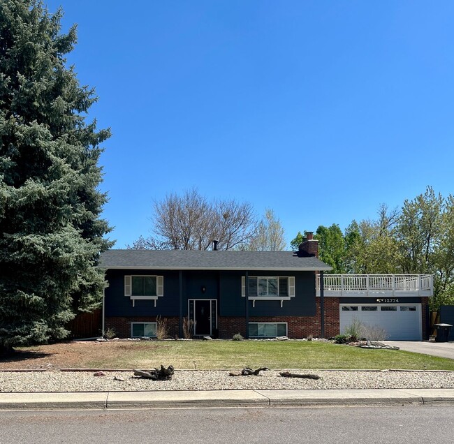 Spacious 3-Bedroom, 2-Bathroom Home on Lar... - Spacious 3-Bedroom, 2-Bathroom Home on Lar...