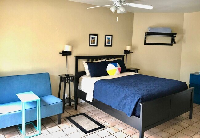 Photo - 2015 Bacon St