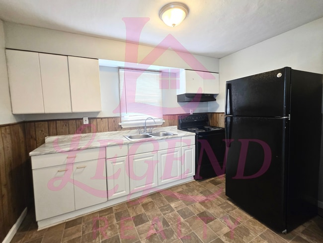 Photo - Charming 2-bedroom, 1-bath home with detached garage!