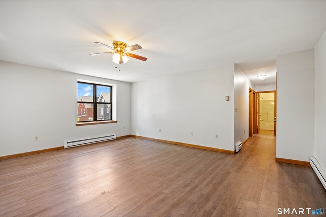Photo - 180 N Cherry St
