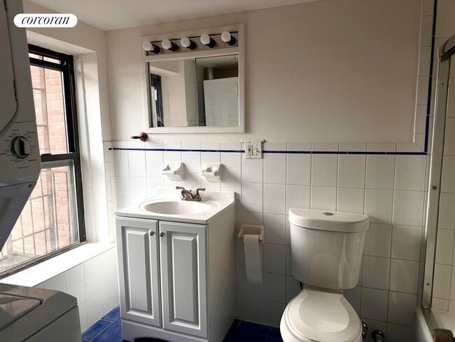 Photo - 42 Woodhull St