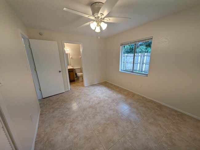 Photo - 52 Saint Johanna Dr