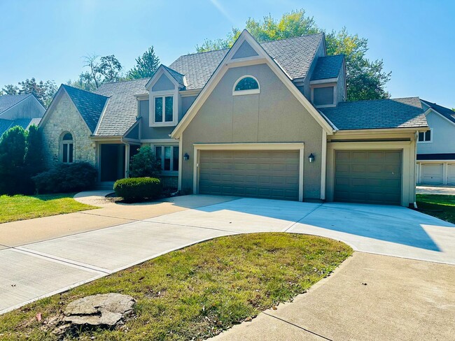 {13040} Spacious Cherry Creek Home + First... - {13040} Spacious Cherry Creek Home + First...