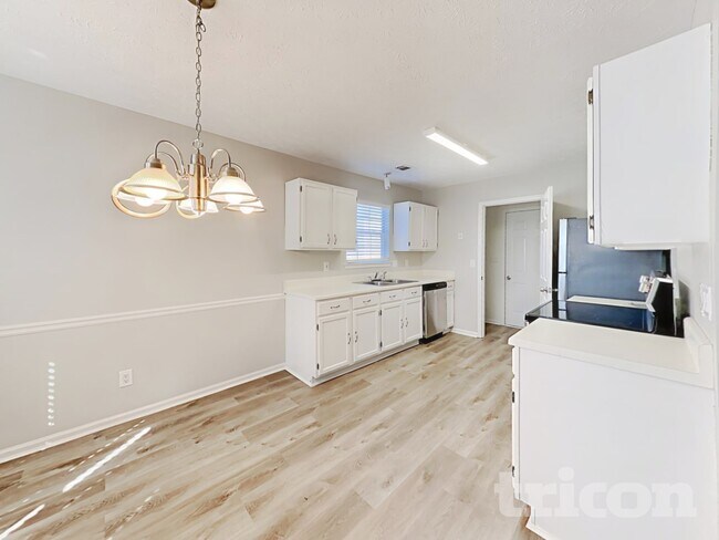 Photo - 10635 Pine Forest Ln