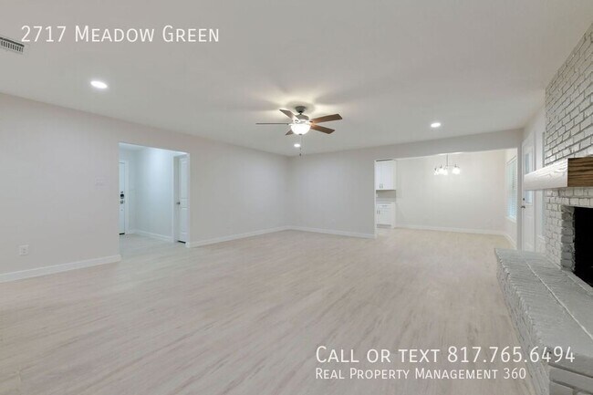 Photo - 2717 Meadow Green