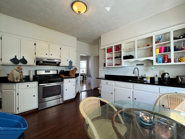 Photo - 46 Burt St Unit 2