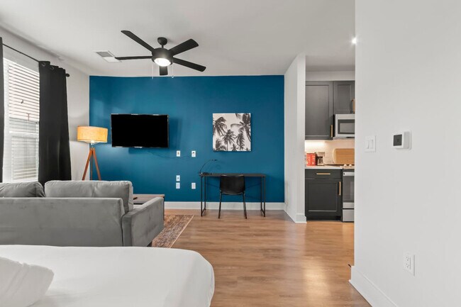 Photo - 1116 Gramercy Ln Unit ID1316310P