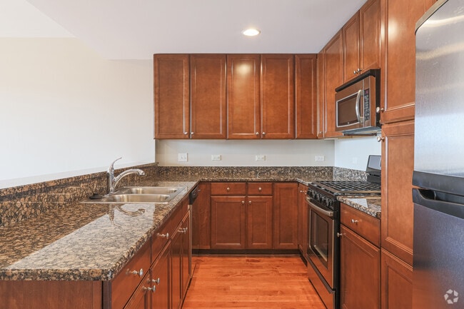 1 BR, 1 BA - Kitchen