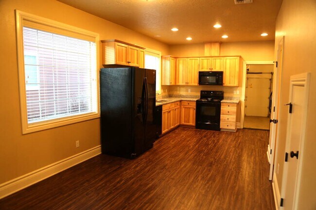 Photo - 410SW9th Unit A