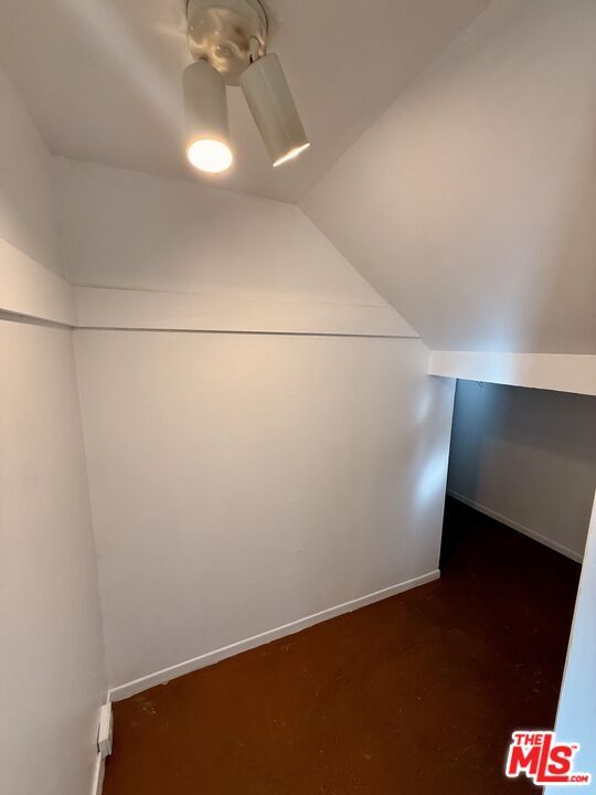 Photo - 2166 Beachwood Terrace