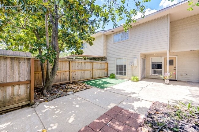 Photo - 7965 Kendalia Dr